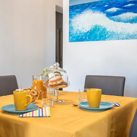 Apartment Nura's - Al Mare Sea Front